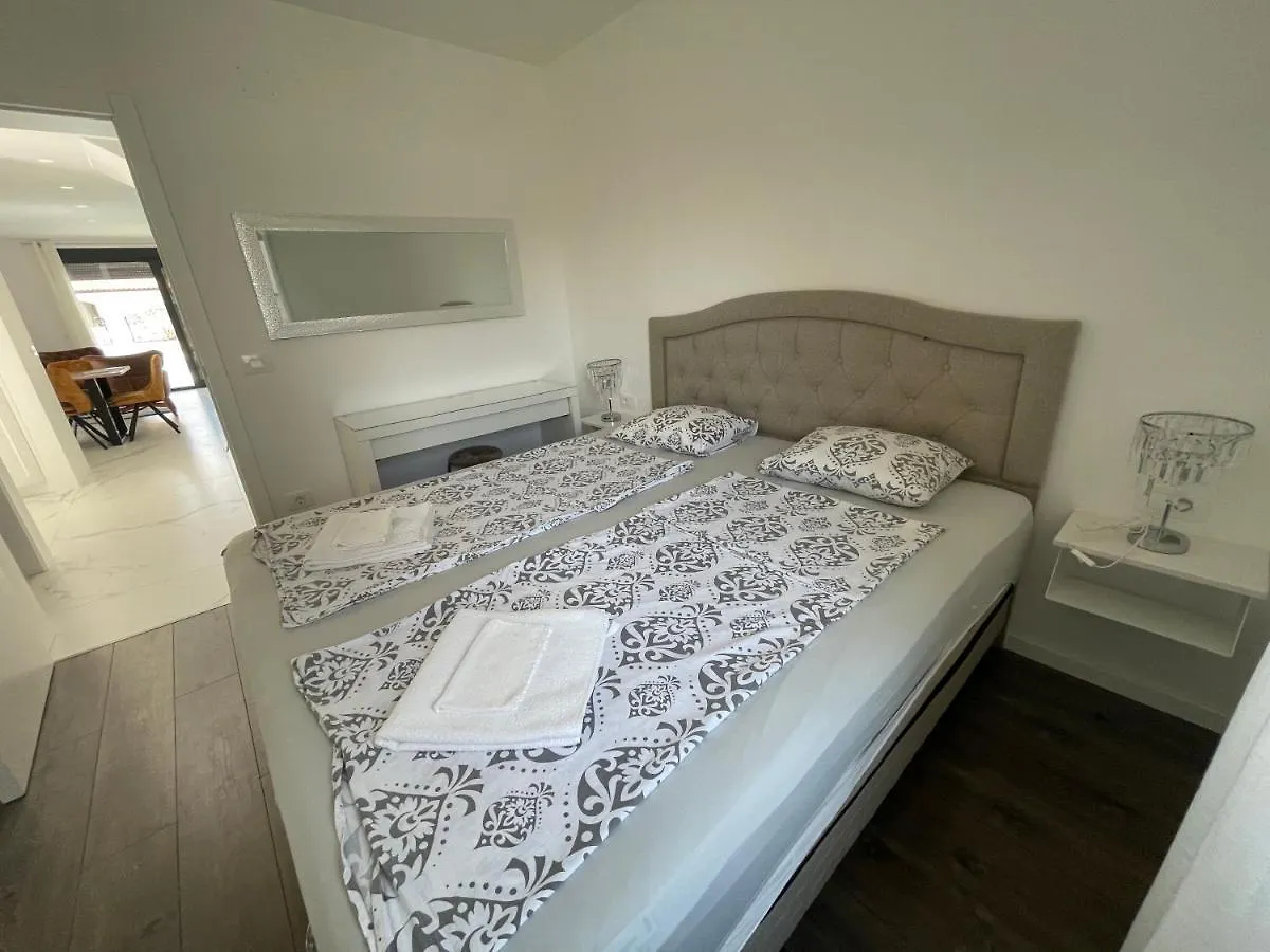 Vila Softic Azra Umag Apartment